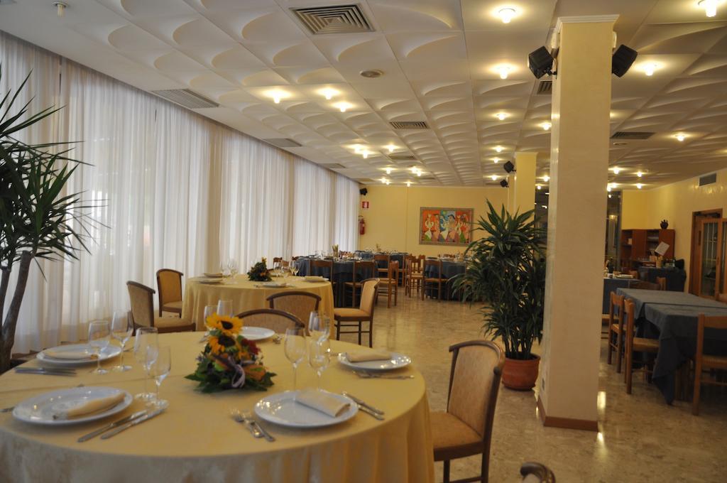 Hotel Terme Di San Vittore Genga  Exterior photo