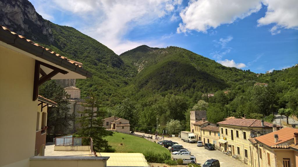 Hotel Terme Di San Vittore Genga  Exterior photo